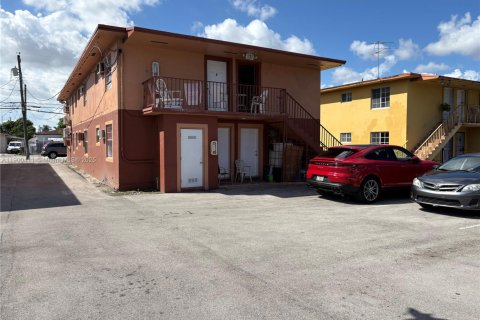 Apartamento en alquiler en Hialeah, Florida, 2 dormitorios, 111.48 m2 № 1951955 - foto 23