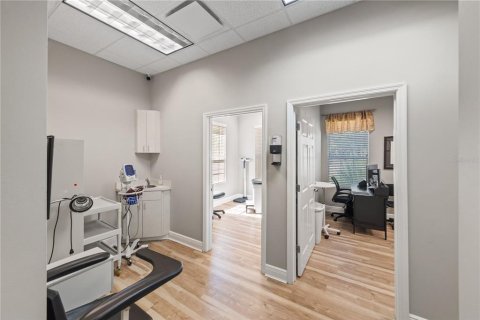 Propiedad comercial en venta en Tampa, Florida, 221.48 m2 № 2202007 - foto 25