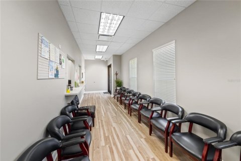 Propiedad comercial en venta en Tampa, Florida, 221.48 m2 № 2202007 - foto 20