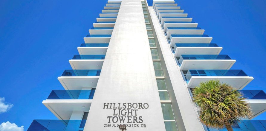 Condo in Pompano Beach, Florida, 2 bedrooms № 2081795
