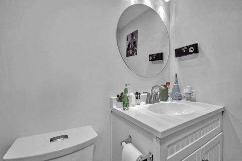 Condo in Pompano Beach, Florida, 2 bedrooms № 2081795 - photo 22