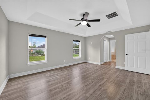 House in Ocala, Florida 3 bedrooms, 179.67 sq.m. № 2227537 - photo 4