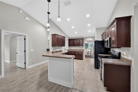 House in Ocala, Florida 3 bedrooms, 179.67 sq.m. № 2227537 - photo 24