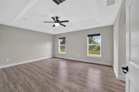 House in Ocala, Florida 3 bedrooms, 179.67 sq.m. № 2227537 - photo 6