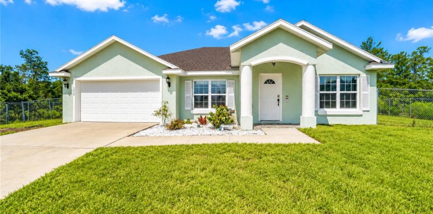 House in Ocala, Florida 3 bedrooms, 179.67 sq.m. № 2227537