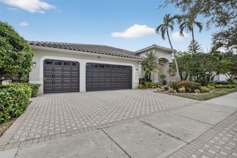 Villa ou maison à Weston, Floride 5 chambres, 289.11 m2 № 1986985
