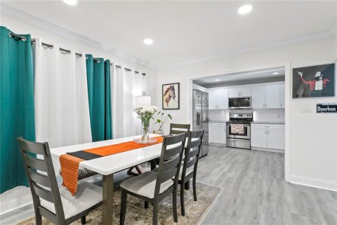 Villa ou maison à vendre à Tampa, Floride: 3 chambres, 132.66 m2 № 1590665 - photo 10