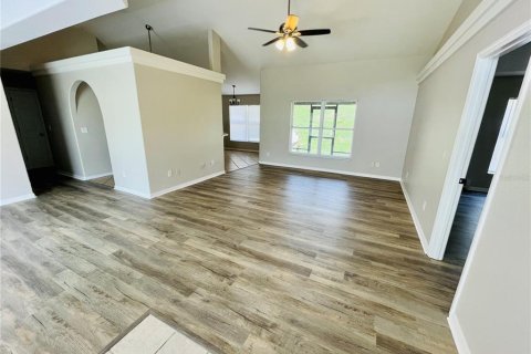 Villa ou maison à louer à Clermont, Floride: 3 chambres, 150.41 m2 № 2094457 - photo 3