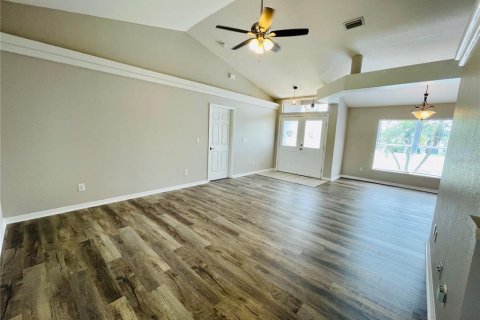 Villa ou maison à louer à Clermont, Floride: 3 chambres, 150.41 m2 № 2094457 - photo 5