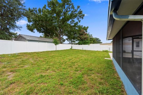 House in Tampa, Florida 3 bedrooms, 115.94 sq.m. № 2393821 - photo 18