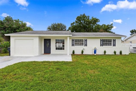 House in Tampa, Florida 3 bedrooms, 115.94 sq.m. № 2393821 - photo 19