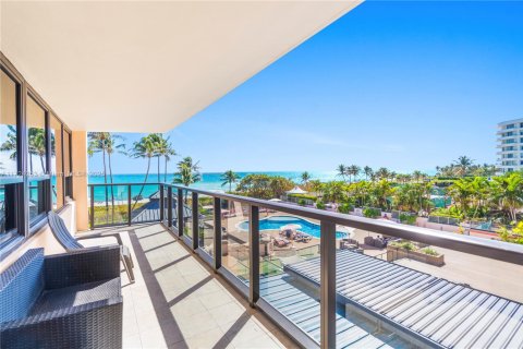 Copropriété à vendre à Miami Beach, Floride: 2 chambres, 111.48 m2 № 1939640 - photo 2