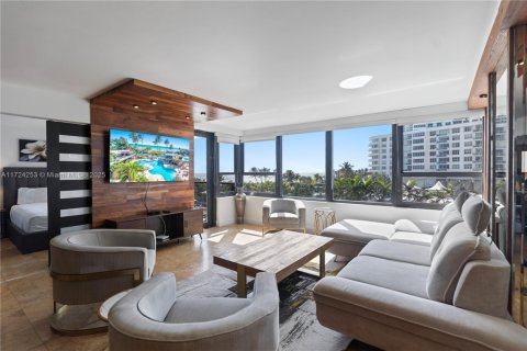 Copropriété à vendre à Miami Beach, Floride: 2 chambres, 111.48 m2 № 1939640 - photo 7