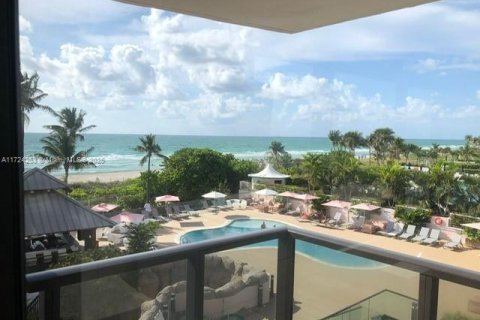 Copropriété à vendre à Miami Beach, Floride: 2 chambres, 111.48 m2 № 1939640 - photo 3