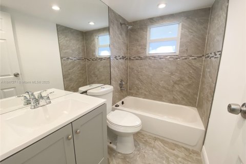 Casa en venta en Tamarac, Florida, 3 dormitorios, 173.82 m2 № 1848391 - foto 22
