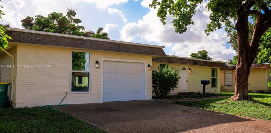Casa en Tamarac, Florida 3 dormitorios, 173.82 m2 № 1848391