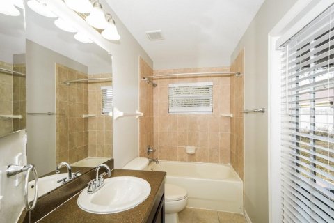 Villa ou maison à louer à Seffner, Floride: 3 chambres, 160.07 m2 № 2100389 - photo 15