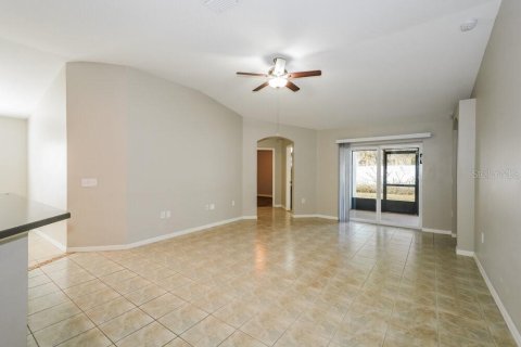 Villa ou maison à louer à Seffner, Floride: 3 chambres, 160.07 m2 № 2100389 - photo 3