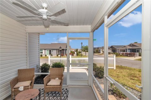 House in The Villages, Florida 2 bedrooms, 111.76 sq.m. № 1735410 - photo 7