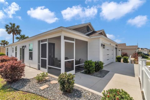 House in The Villages, Florida 2 bedrooms, 111.76 sq.m. № 1735410 - photo 4