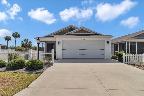 House in The Villages, Florida 2 bedrooms, 111.76 sq.m. № 1735410 - photo 3