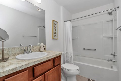 House in The Villages, Florida 2 bedrooms, 111.76 sq.m. № 1735410 - photo 28