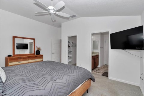 House in The Villages, Florida 2 bedrooms, 111.76 sq.m. № 1735410 - photo 24