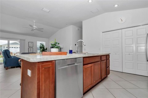 House in The Villages, Florida 2 bedrooms, 111.76 sq.m. № 1735410 - photo 21