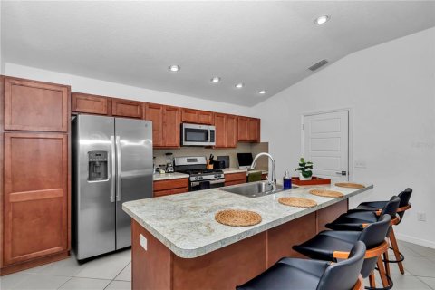 House in The Villages, Florida 2 bedrooms, 111.76 sq.m. № 1735410 - photo 20