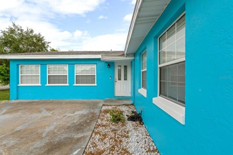 House in Tarpon Springs, Florida 3 bedrooms, 142.7 sq.m. № 1843596 - photo 14