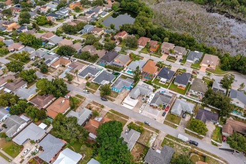 House in Tarpon Springs, Florida 3 bedrooms, 142.7 sq.m. № 1843596 - photo 18