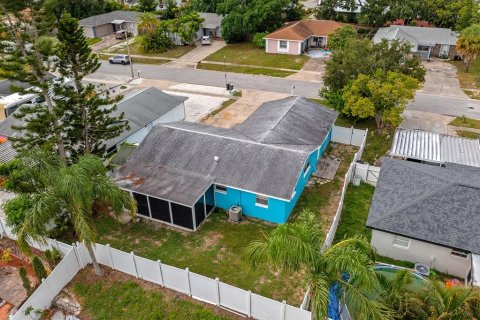 House in Tarpon Springs, Florida 3 bedrooms, 142.7 sq.m. № 1843596 - photo 17