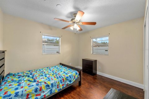 House in Tarpon Springs, Florida 3 bedrooms, 142.7 sq.m. № 1843596 - photo 6