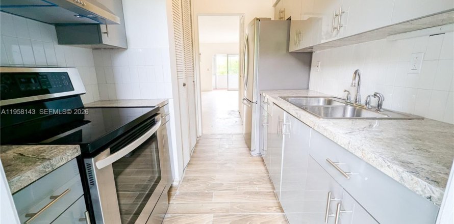 Квартира в Норт-Майами, Флорида 1 спальня, 74.32м2 № 2020664