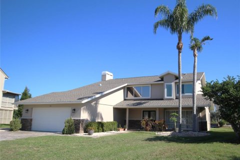 Casa en venta en Oldsmar, Florida, 4 dormitorios, 244.33 m2 № 1552155 - foto 1