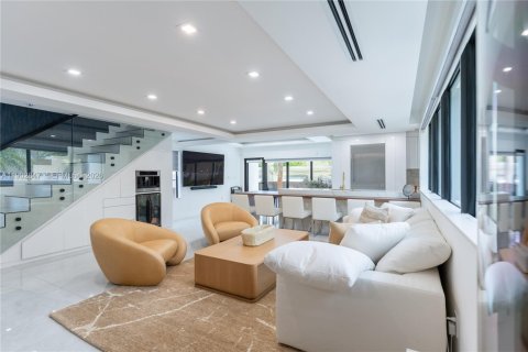 Villa ou maison à vendre à Hollywood, Floride: 5 chambres, 220.46 m2 № 2146411 - photo 16