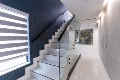 Villa ou maison à vendre à Hollywood, Floride: 5 chambres, 220.46 m2 № 2146411 - photo 20