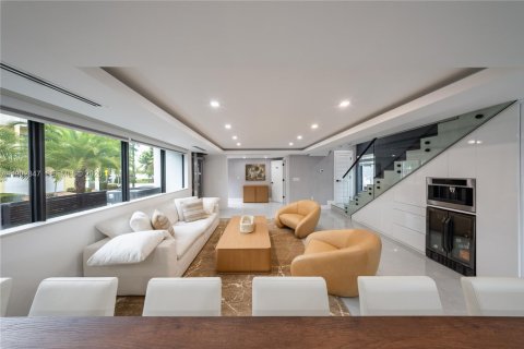 Villa ou maison à vendre à Hollywood, Floride: 5 chambres, 220.46 m2 № 2146411 - photo 13