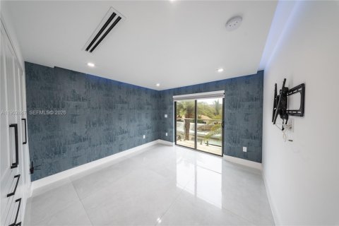 Villa ou maison à vendre à Hollywood, Floride: 5 chambres, 220.46 m2 № 2146411 - photo 30