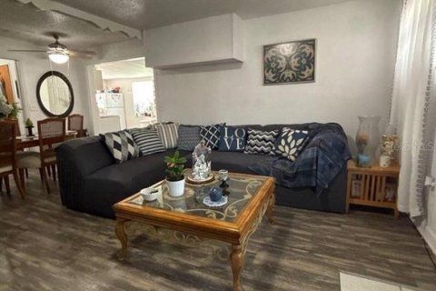 House in Tampa, Florida 2 bedrooms, 93 sq.m. № 1851573 - photo 5