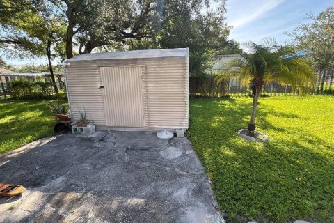 House in Tampa, Florida 2 bedrooms, 93 sq.m. № 1851573 - photo 17