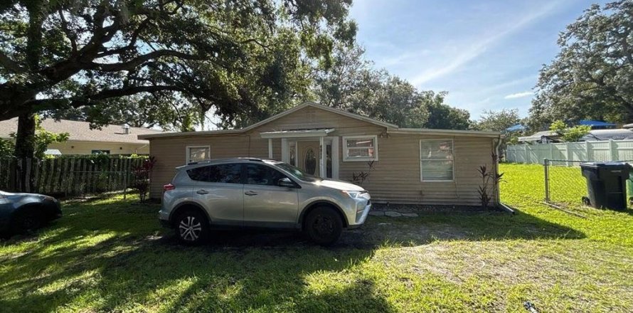 House in Tampa, Florida 2 bedrooms, 93 sq.m. № 1851573