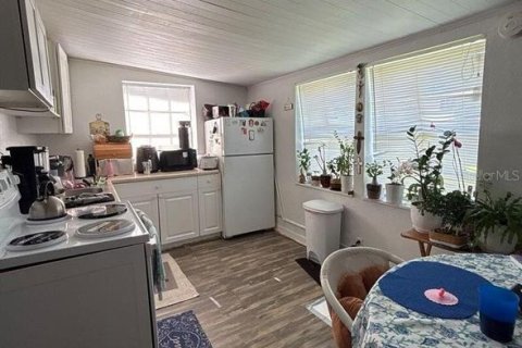 House in Tampa, Florida 2 bedrooms, 93 sq.m. № 1851573 - photo 7