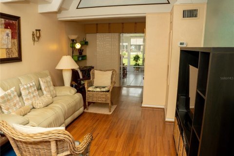 House in Lake Wales, Florida 2 bedrooms, 79.9 sq.m. № 2224349 - photo 4