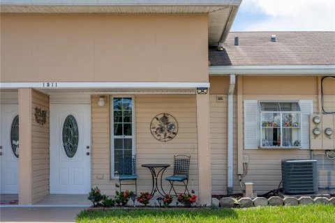 House in Lake Wales, Florida 2 bedrooms, 79.9 sq.m. № 2224349