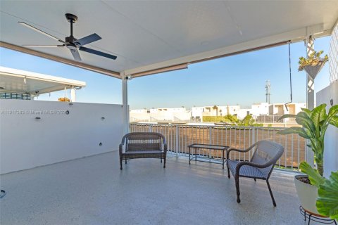 Adosado en venta en Homestead, Florida, 4 dormitorios, 129.88 m2 № 1973501 - foto 24