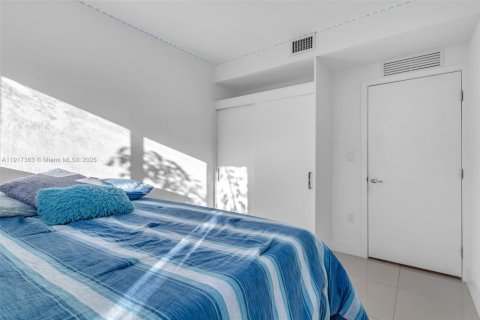 Adosado en venta en Homestead, Florida, 4 dormitorios, 129.88 m2 № 1973501 - foto 18