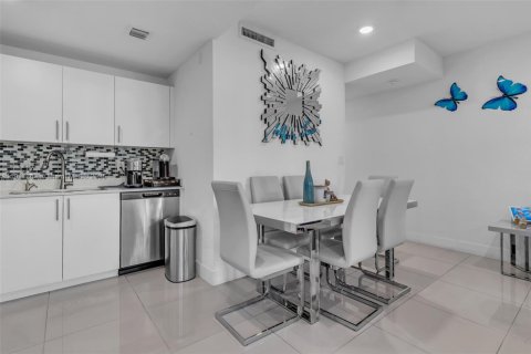 Adosado en venta en Homestead, Florida, 4 dormitorios, 129.88 m2 № 1973501 - foto 5