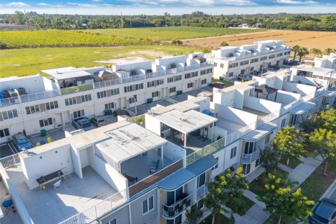 Adosado en venta en Homestead, Florida, 4 dormitorios, 129.88 m2 № 1973501 - foto 29