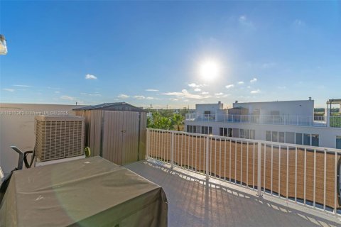 Adosado en venta en Homestead, Florida, 4 dormitorios, 129.88 m2 № 1973501 - foto 26